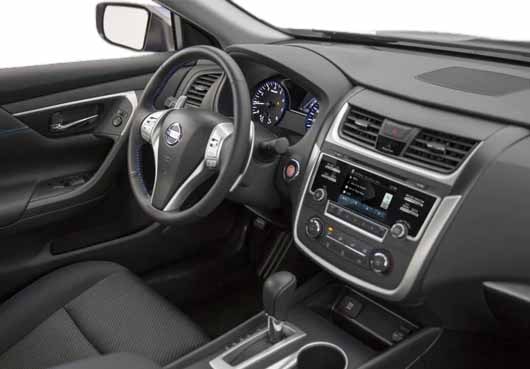 Nissan Altima 2017-interior-view