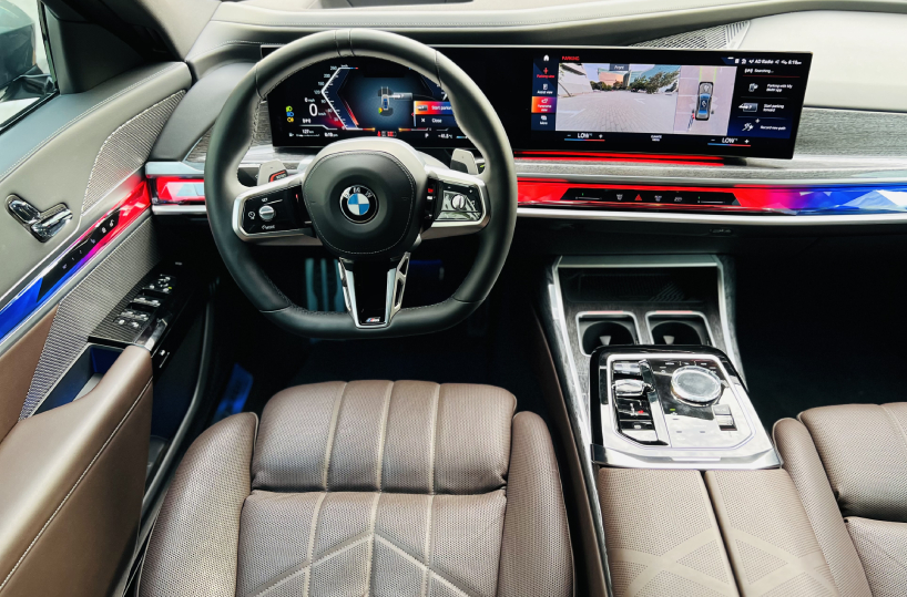 Rent BMW 735i in Dubai Interior