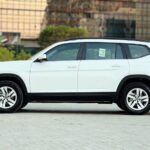 Rent a Volkswagen Teramont in Dubai sideview