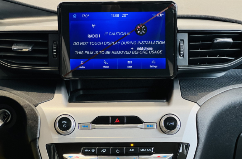 Rent Ford Explorer in Dubai front screen