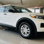 Rent Ford Explorer in Dubai side view (1)