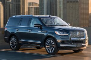 Rent Lincoln Navigator in dubai