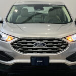 Rent ford Edge in Dubai front view (1)