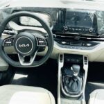 Rent Kia Carens in Dubai (7)